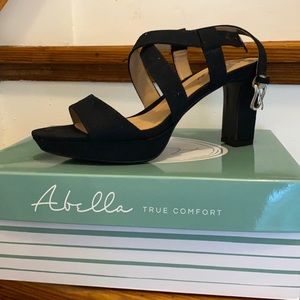 Abella True Comfort black heels